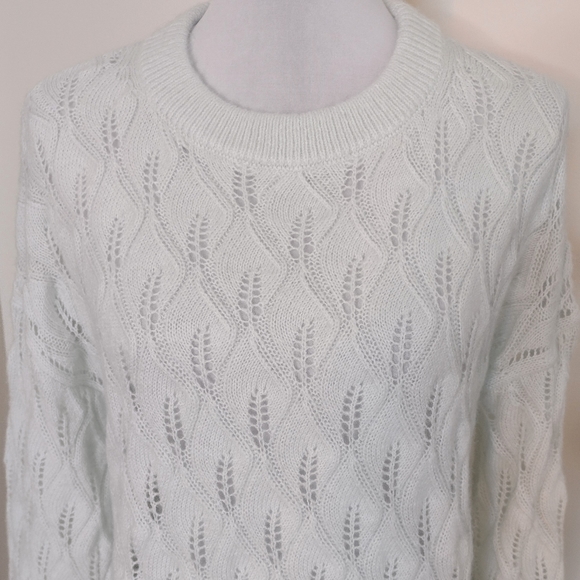 Boden pastel green wool blend sweater, feather pattern, size 6. - Picture 2 of 7